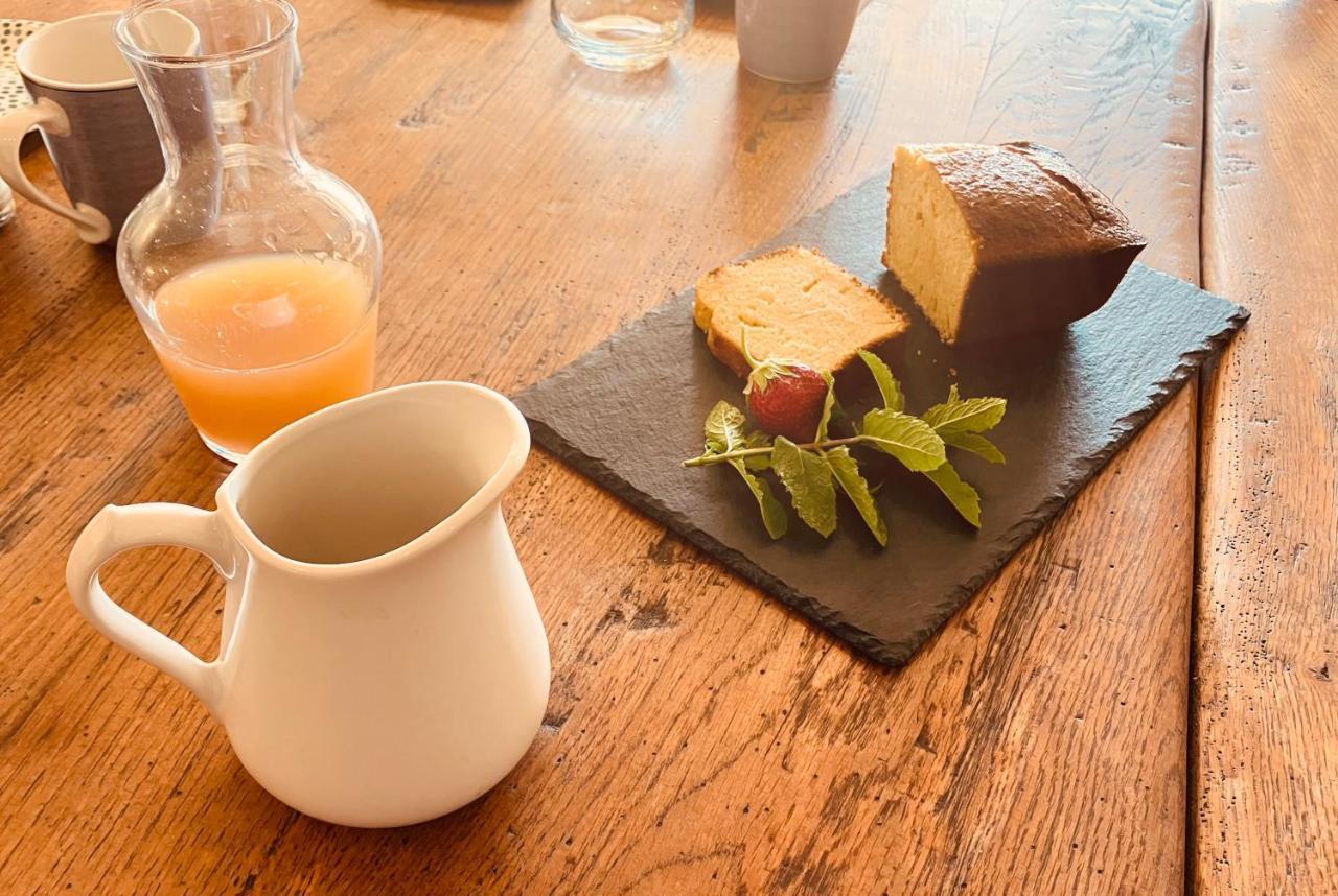 Le Repaire De La Reveuse Bed and Breakfast Saint-Frajou Buitenkant foto